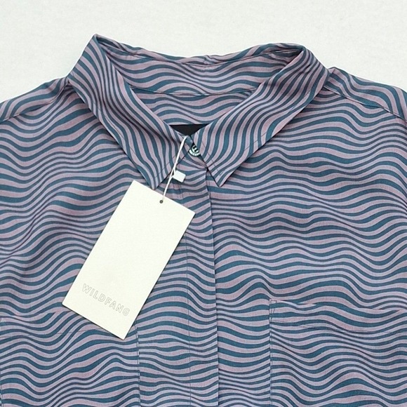 Wildfang Tops - Wildfang Shirt Womens Large Empower Purple Blue Wavy Button Up